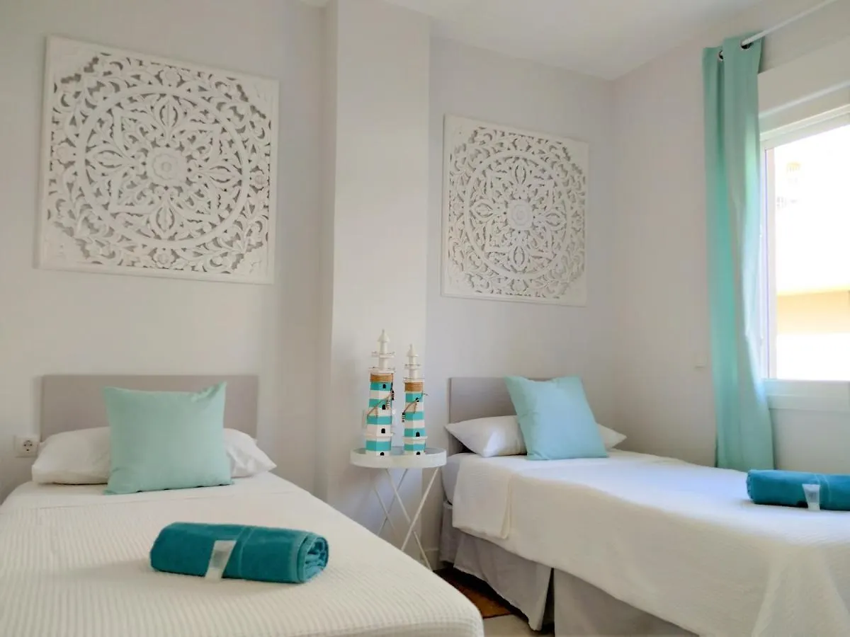 Apartment Pena Beach 3 Bedroom Duplex, Bbq, Pool, Sea Views, Benalmadena