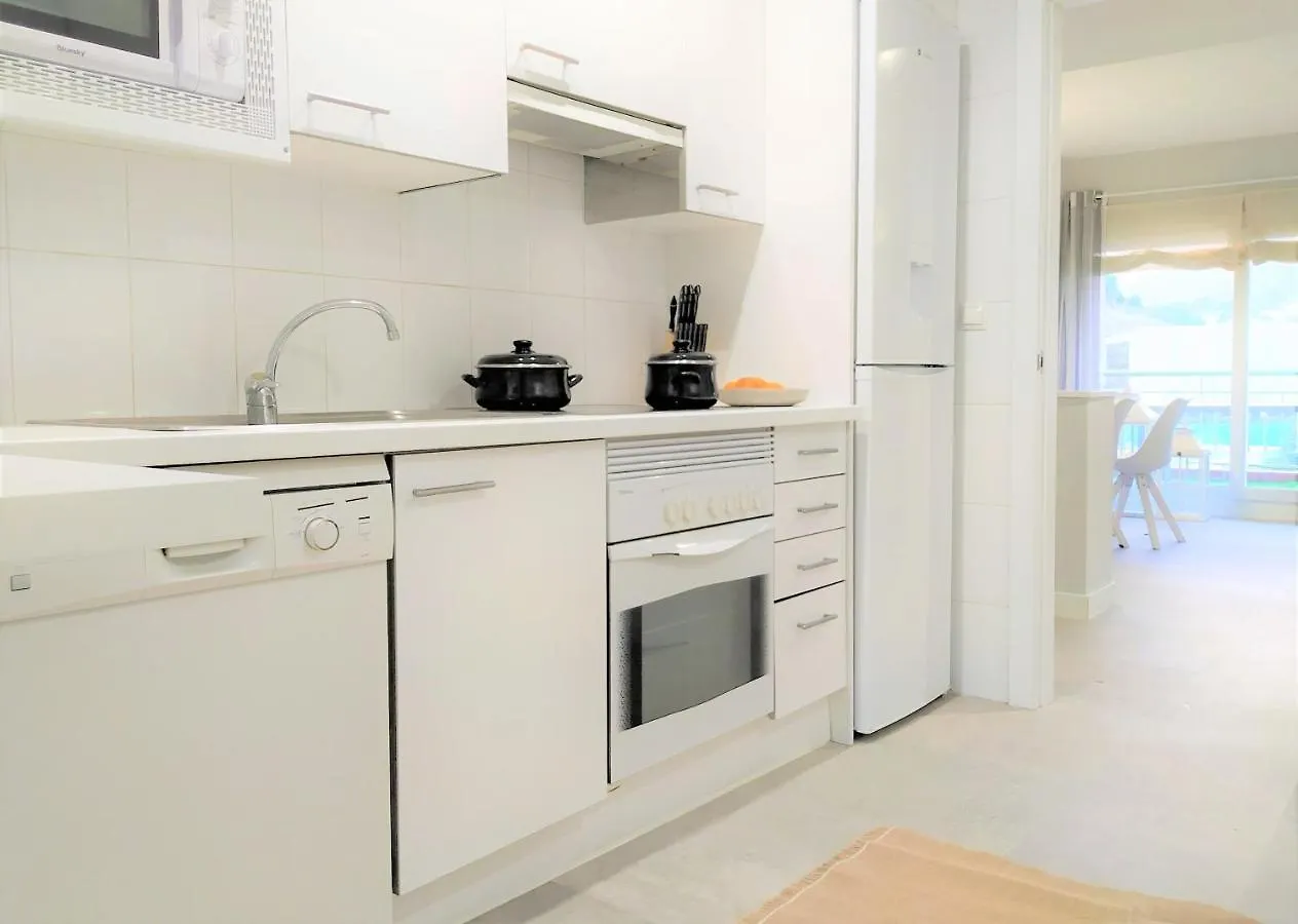 Pena Beach 3 Bedroom Duplex, Bbq, Pool, Sea Views, Benalmadena